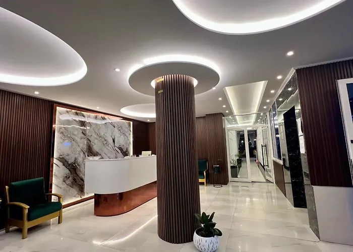 Ujvara Hotel