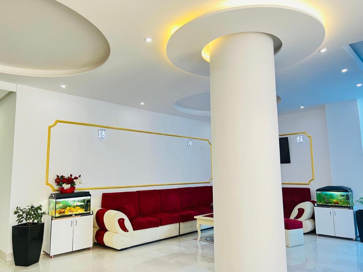 Ujvara Hotel