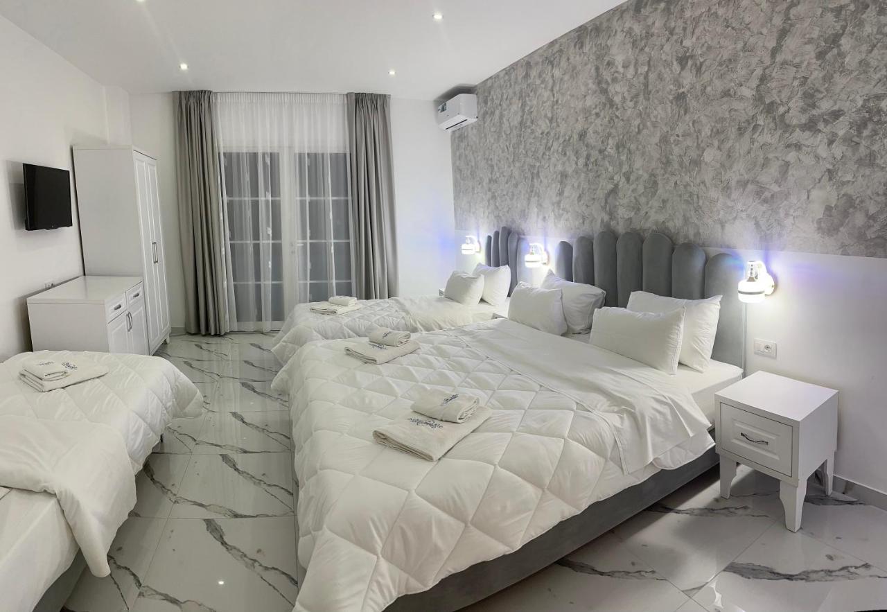 Ujvara Hotel